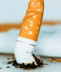 Note to smokers: If you can't quit, hit the treadmill 